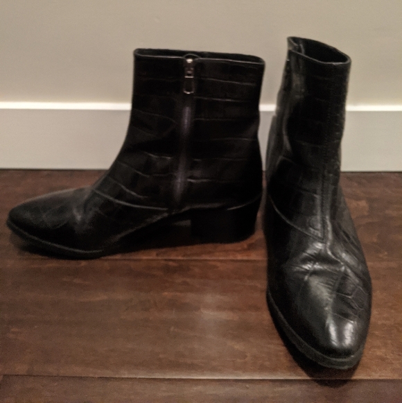 Fabianelli Black Snakeskin Booties - Picture 2 of 8